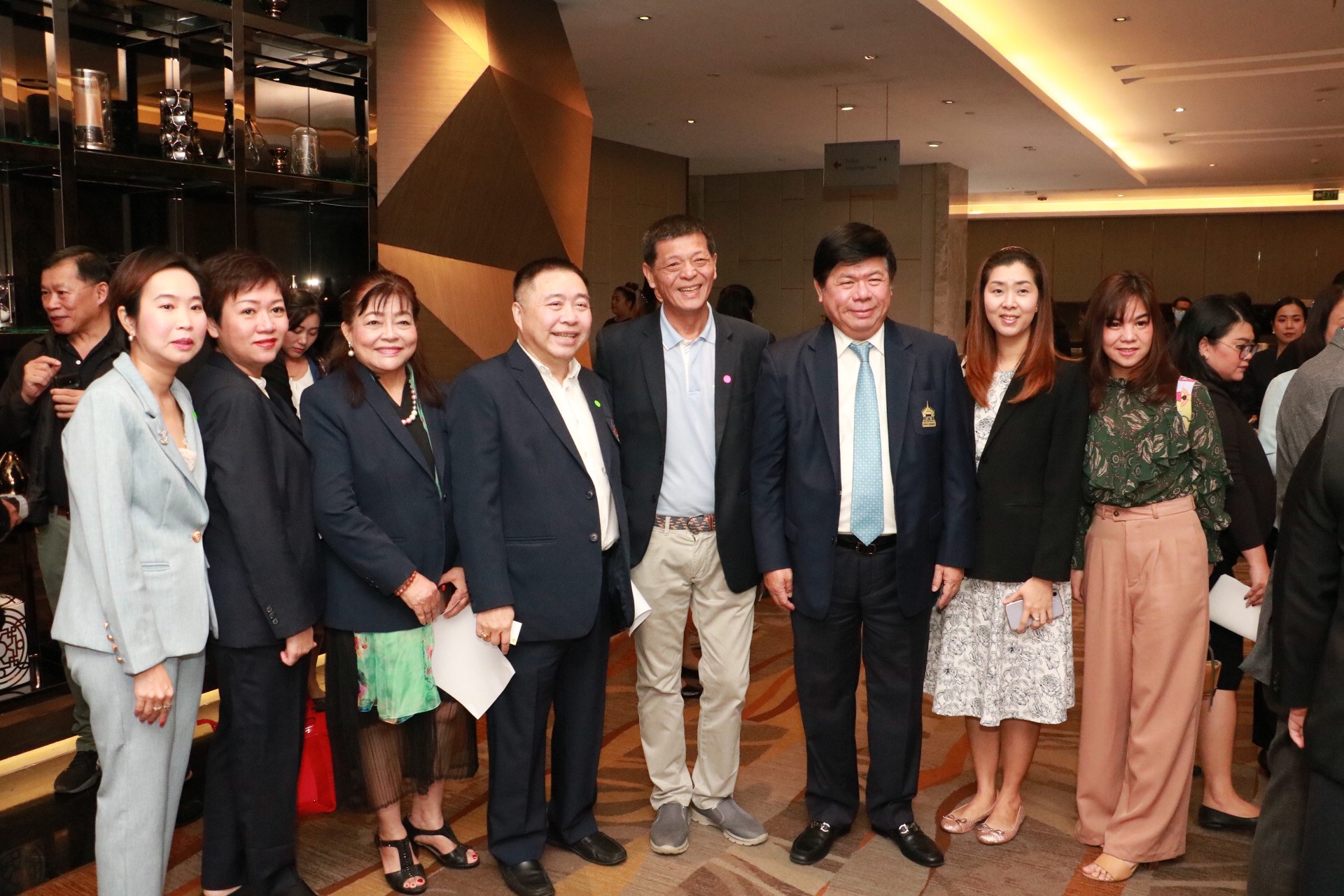 รมว.พิพัฒน์ ประชุมร่วมภาครัฐเอกชนด้านท่องเที่ยว รองรับผลกระทบไวรัสโคโรนา19