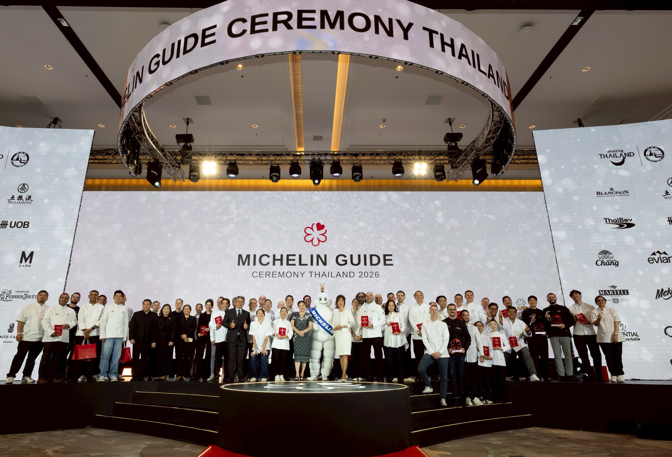 “มิชลิน ไกด์ ประเทศไทย” เผยลิสต์ร้านอาหารไทยคว้า ‘ดาวมิชลิน’ ประจำปี 2569 เพิ่ม 10 ร้าน  หนึ่งในนั้นติดอันดับ ‘สามดาวมิชลิน’ เป็นร้านที่สองของประเทศ 