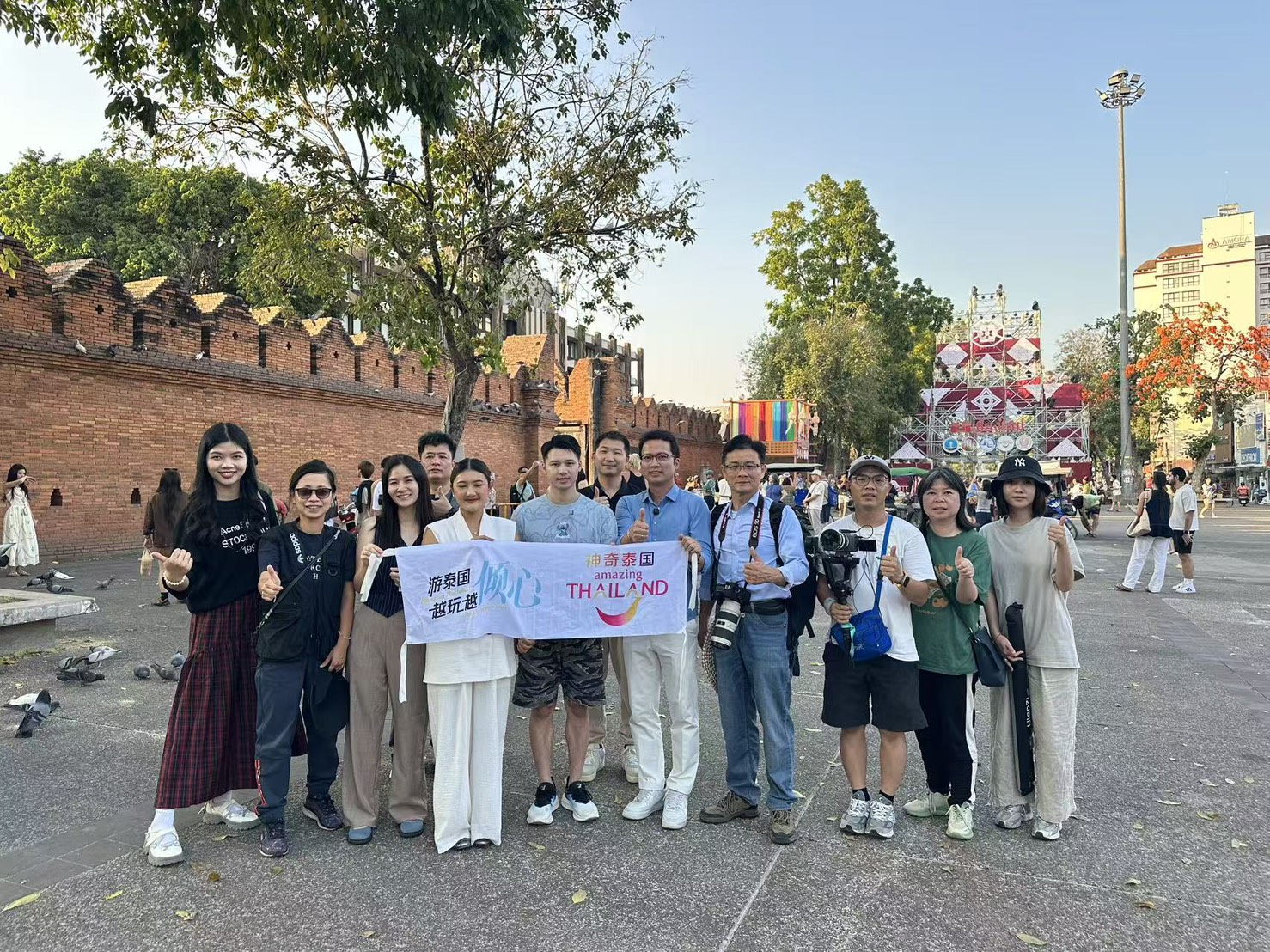 ททท. สำนักงานกว่างโจว ผนึกกำลัง Guangzhou TV เชิญ Olympic Champion ถ่ายทอดเสน่ห์ท่องเที่ยวไทย ผ่านรายการ “山海行 (Travel Across Mountains and Seas)” กระตุ้นตลาดจีนสู่เชียงใหม่และพื้นที่ใกล้เคียง