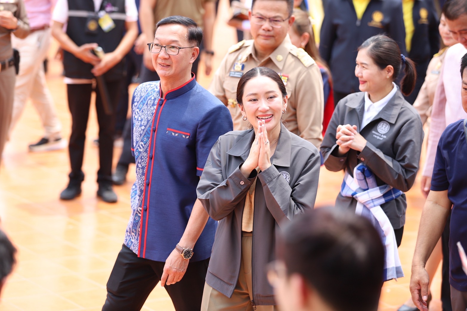 นรม. พร้อมด้วย ครม. ลงพื้นที่กลุ่มจังหวัดสนุก สั่งการให้พัฒนาโครงสร้างพื้นฐานเพื่อรองรับนักท่องเที่ยว พร้อมยกระดับเทศกาลไหลเรือไฟสู่สากล