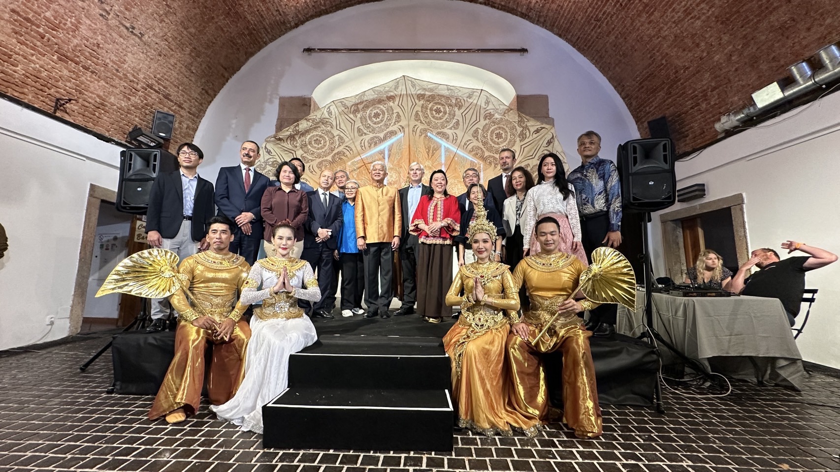 ททท. ผนึกสถานทูตไทยและพันธมิตร ปลุกกระแสเสน่ห์ไทยในงาน Thai Festival 2025 ทั่วโลก ตั้งเป้าดึงนักท่องเที่ยวคุณภาพเดินทางเข้าไทยช่วง High Season