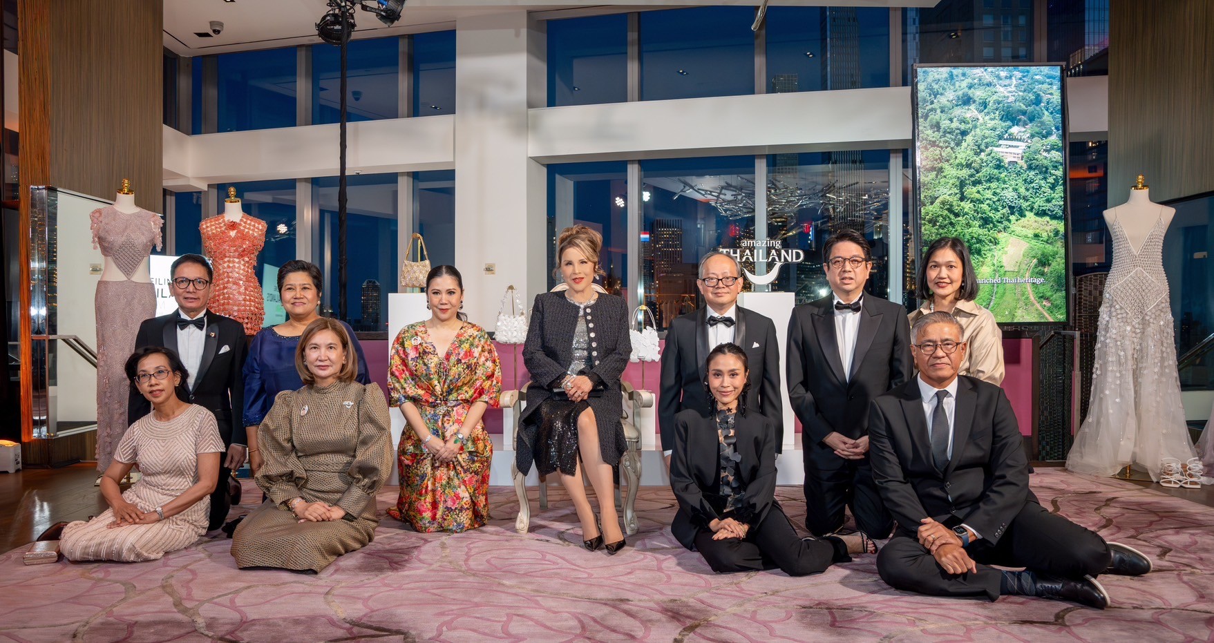 ททท. ร่วมกับ Pipatchara แบรนด์แฟชั่นรักษ์โลกสัญชาติไทย บุกนิวยอร์ก จัดงาน Unveiling Thailand’s Charm: A 2024 Showcase นำเสนอเสน่ห์ไทยด้านแฟชั่นสู่ระดับสากล มุ่งเจาะกลุ่มนักท่องเที่ยวคุณภาพจากอเมริกา