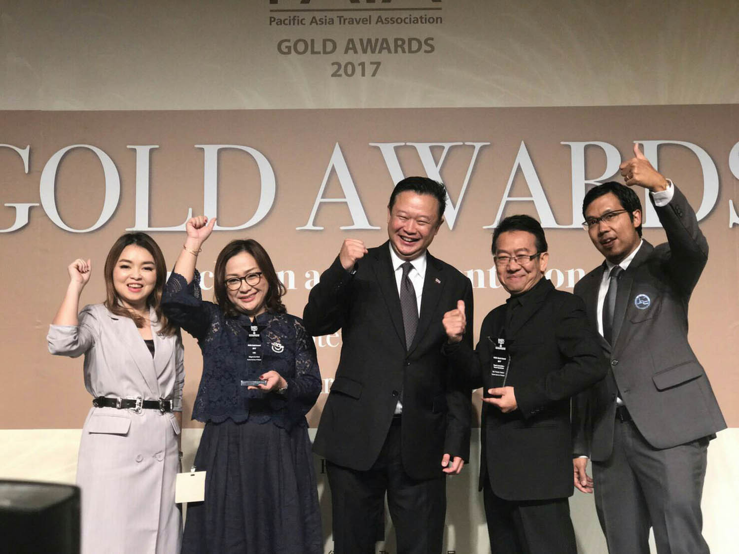 ททท. รับรางวัลสื่อโฆษณาส่งเสริมการท่องเที่ยวและกิจกรรม CSR “พาต้าโกลด์อวอร์ดส์ 2017”      จากสมาคมส่งเสริมการท่องเที่ยวภูมิภาคเอเชียแปซิฟิก