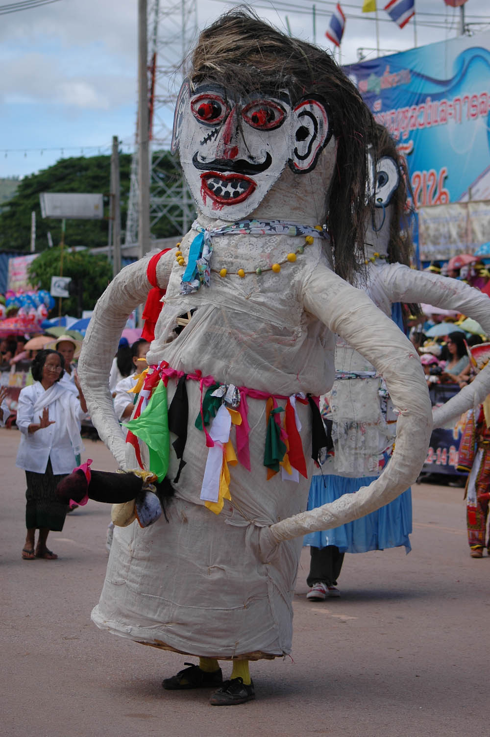 งานประเพณีบุญหลวง และการละเล่นผีตาโขน ปี ๒๕๕๕