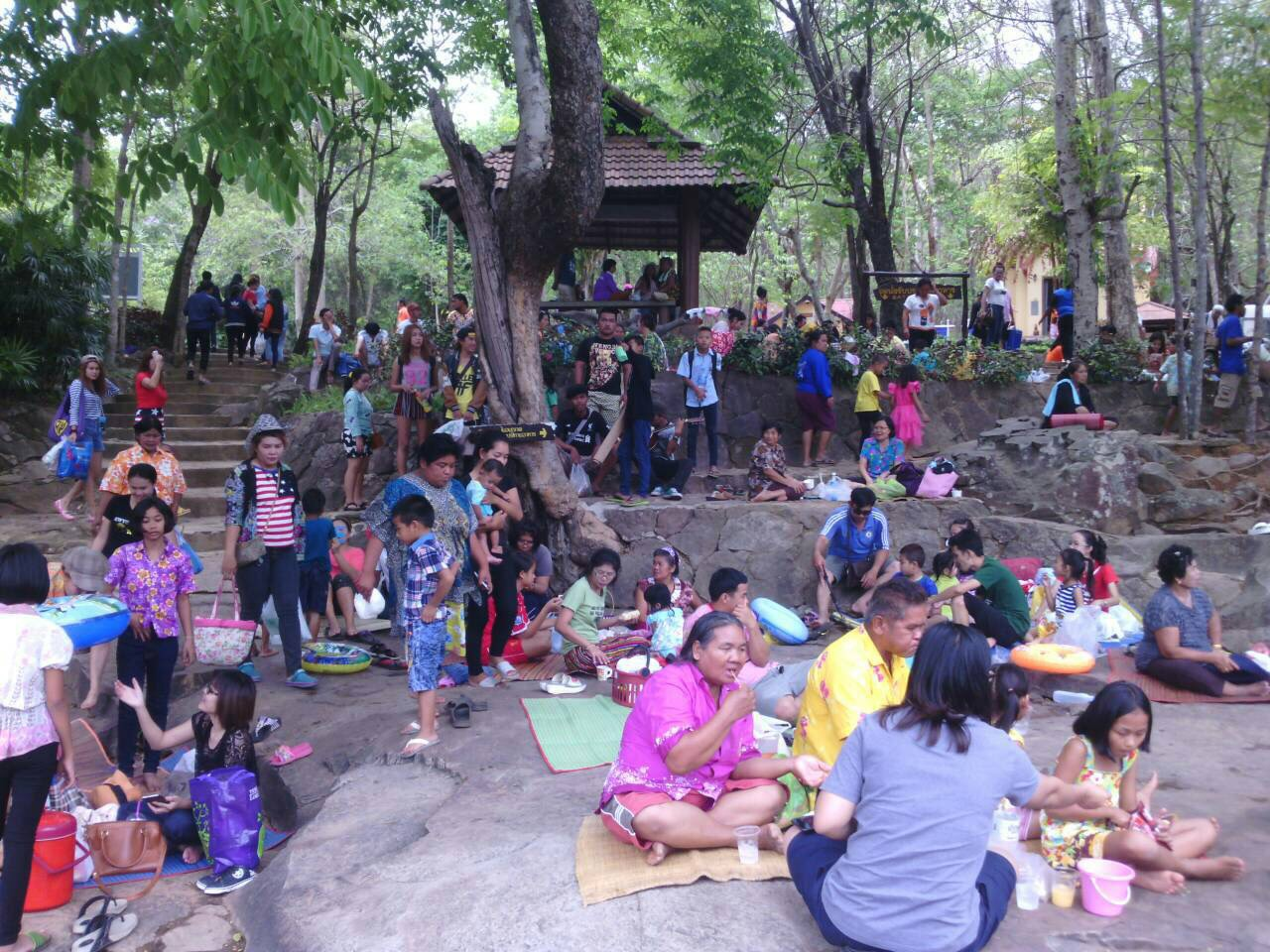 โคราช ชัยภูมิ การจราจรคลี่คลาย แหล่งท่องเที่ยวคึกคัก